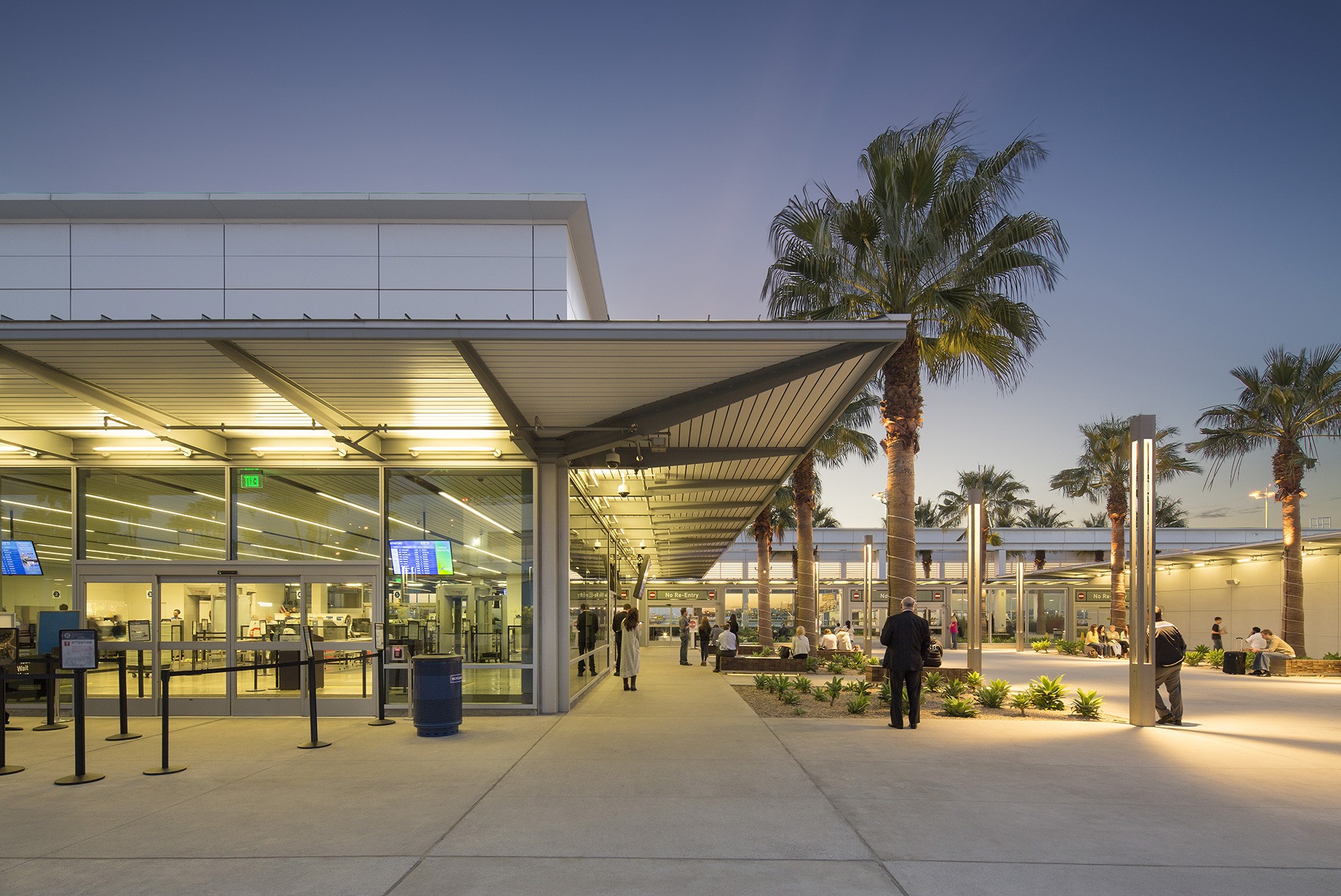 Beach building. Аэропорт Лонг Бич. Long Beach Airport. The New Pavilions. Hok.