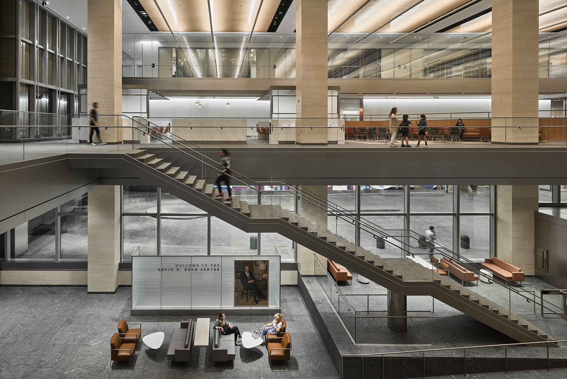 NewYork-Presbyterian David H. Koch Center / HOK + Ballinger + Pei Cobb  Freed & Partners