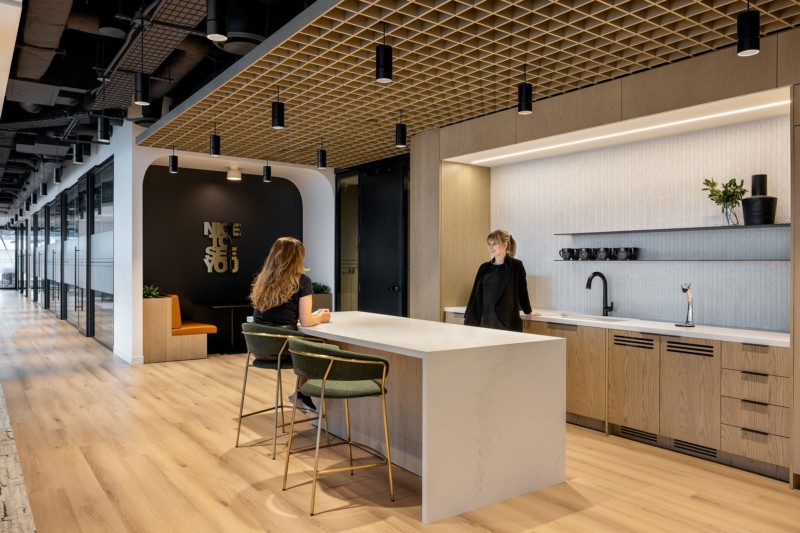 Boston Consulting Group Canadian Headquarters HOK   BCG Socialization 1900 800x533 