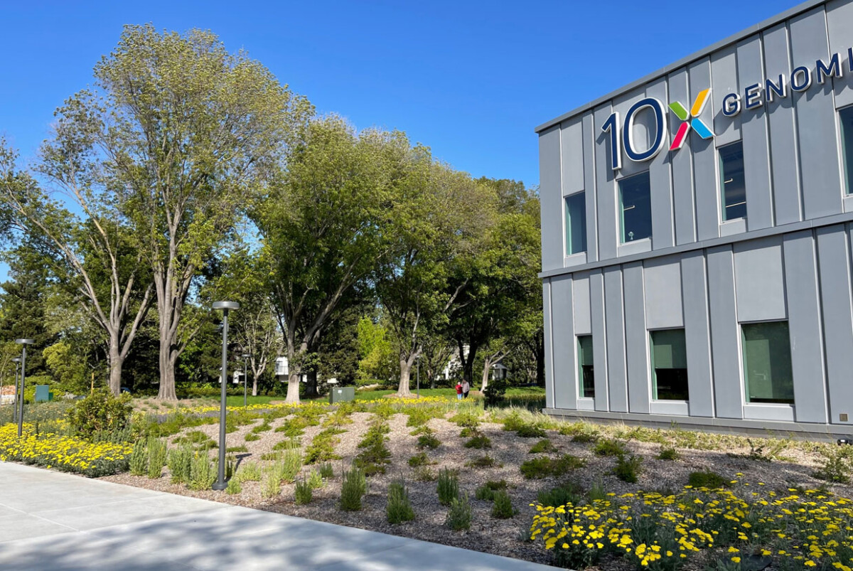 10x Genomics Opens New HOK-Designed Lab and Office Building - HOK